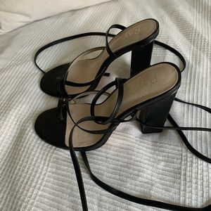 RAYE TOE RING LACE UP BLOCK HEELS